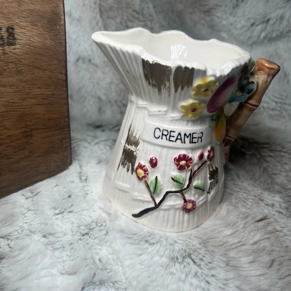 Creamer Pitcher made in Japan / VINTAGE KITCHEN DECOR